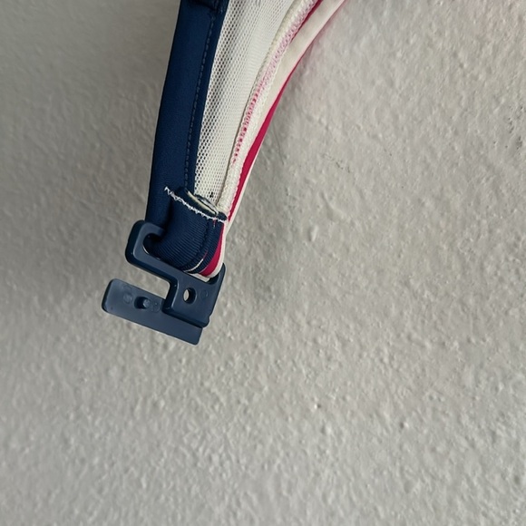 Cleo swim top size 32D - Picture 4 of 4